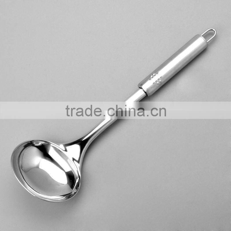 FDA LFGB royal stainless steel kitchen soup ladle
