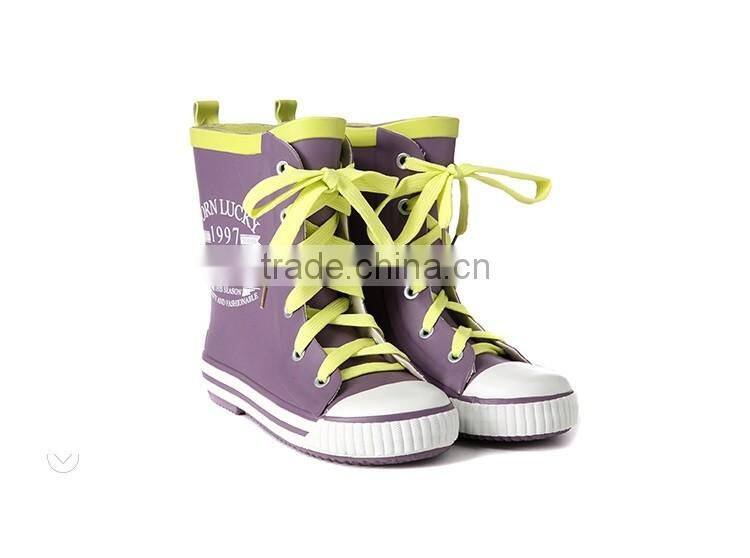 availabe in different colors cute rubber boots for boys and girls with laces