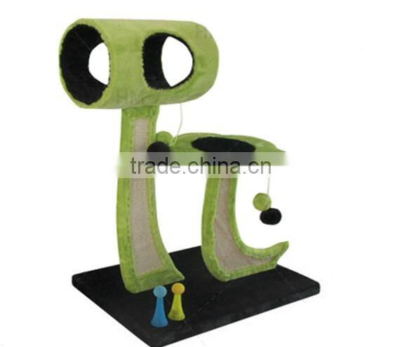 delux cat scratching tree