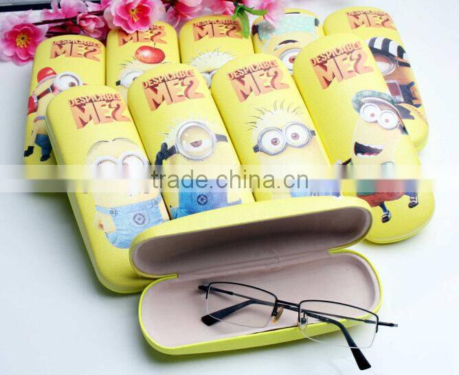 Supply fashion cute little yellow man Glasses case