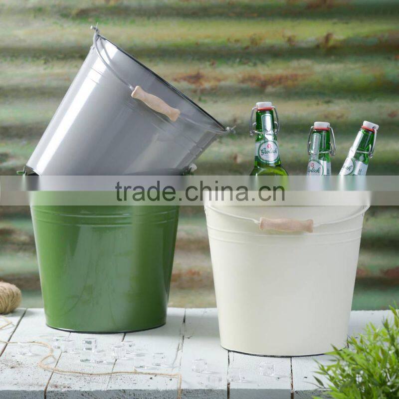 Personalised beer bucket