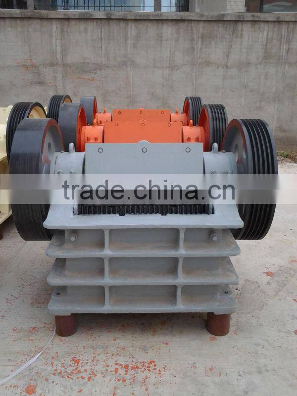 2014 steel casting small secondary crusher for fine stone product