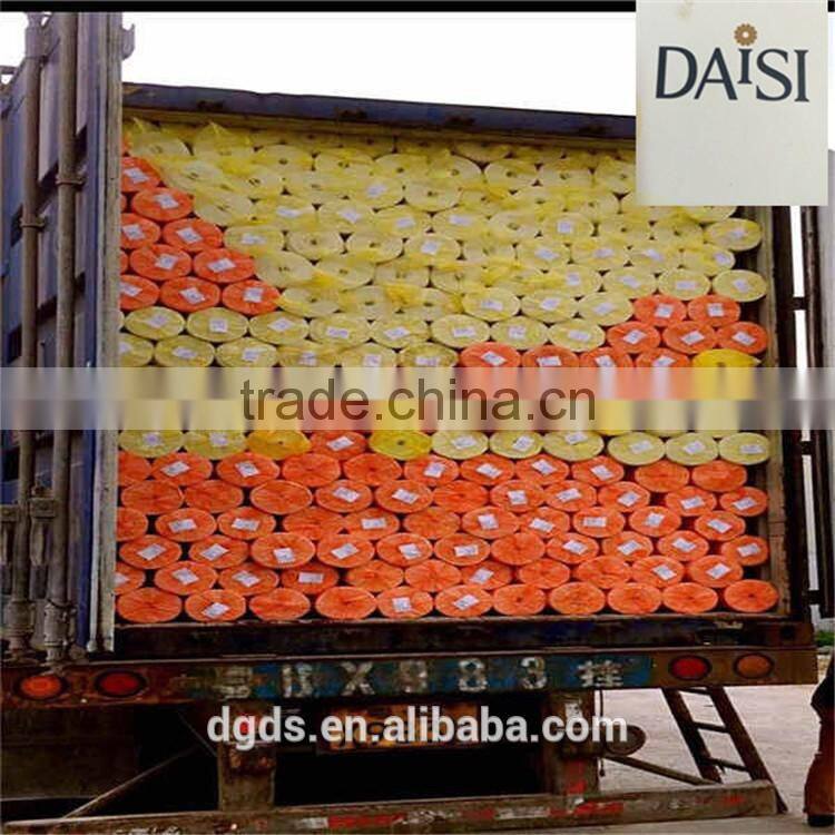 China manufacturer Nonwoven polyester nonwoven fabric paper Gum stay interlining rolls 1025H for garment