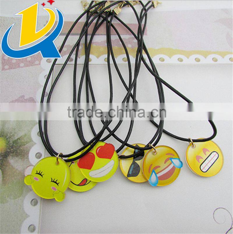Emoji 30cm chain custom plastic necklace with wholasale