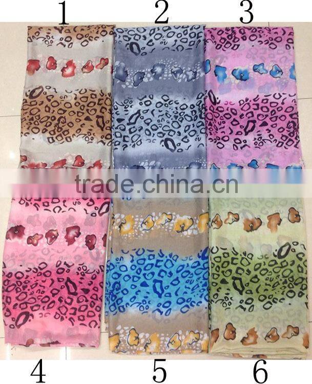 Fashion high quality 100%polyester printing totem new scarf STOCK!