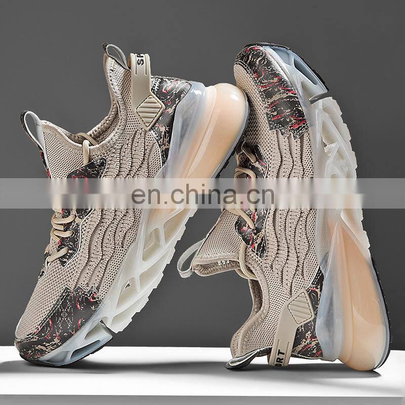 Factory Outlet Christmas Design Wholesale High Quality Men's Jogging Track and Field Breathable Customized Casual Sports Shoes