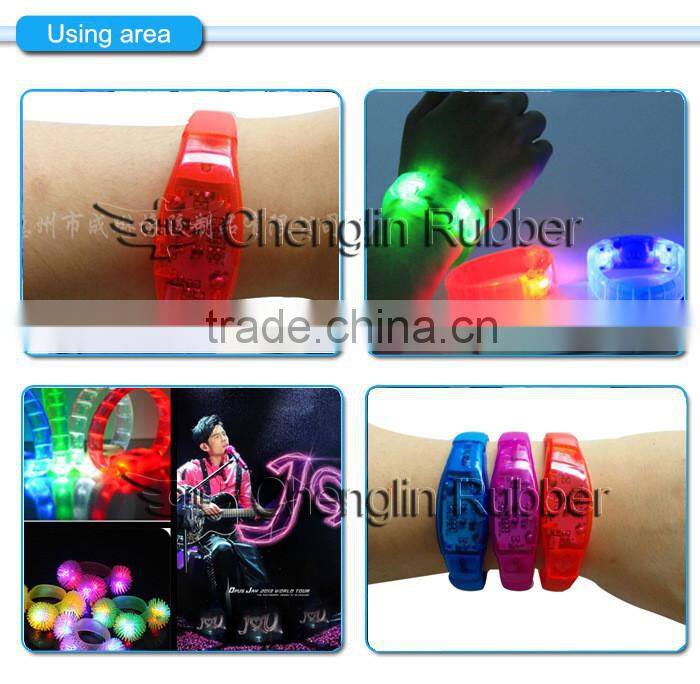 2015 cool led vibration sense wristband