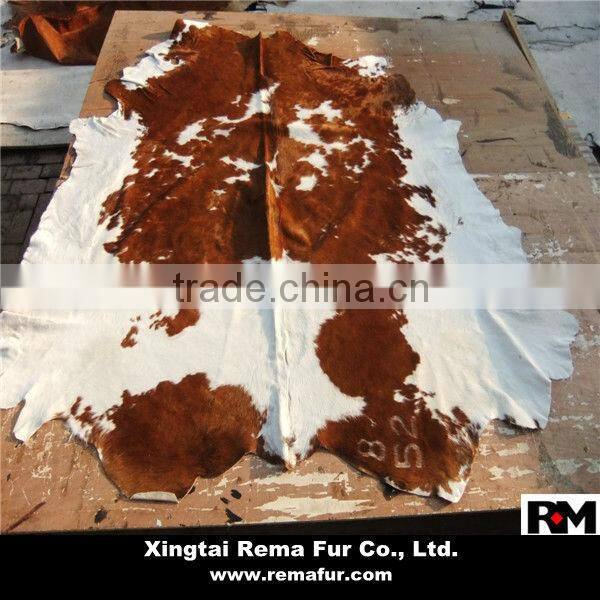 2014 Hot selling high quality cow skin rug in natural color