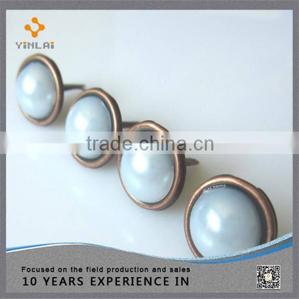 Decorative scrapbooking brad for craft