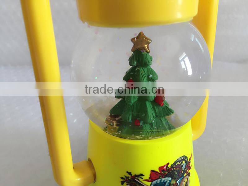 Yellow 2015 Hot Sale 45mm Polyresin Led Christmas Tree Water Globe Latern Design