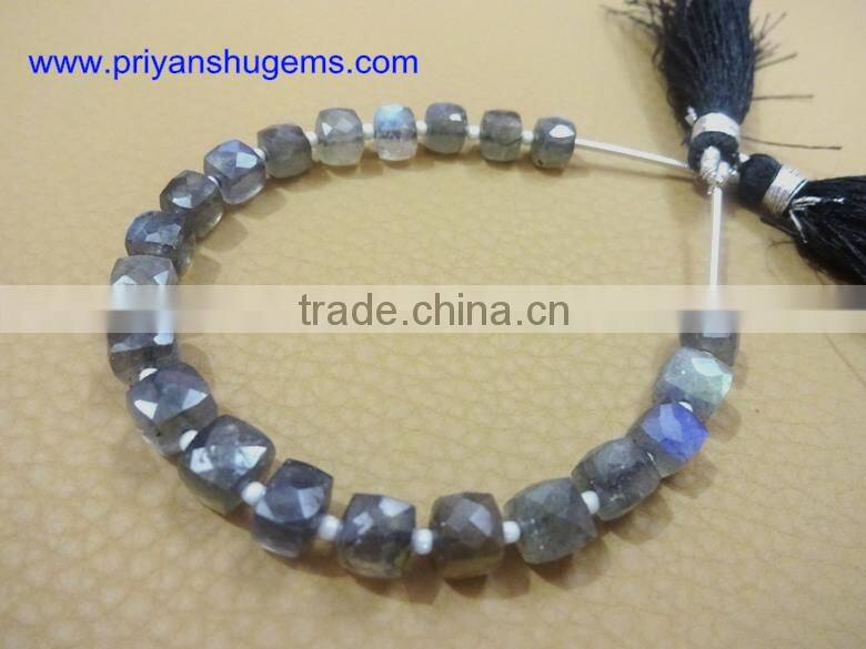 Distinctive elongated stone hand 6-15 mm surface box shape, 7 "chain length 100% natural gem