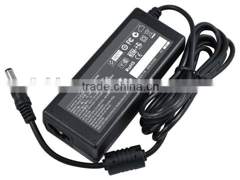 24V/2.5A AC/DC switching adapter with 100-240V input