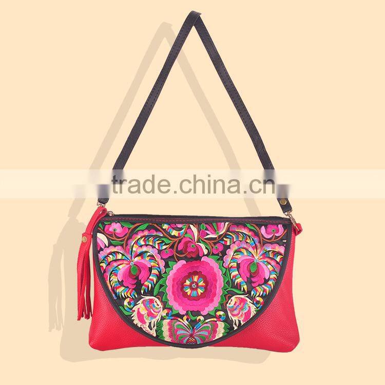 Discount leather bag fashion woman Genuine leather bag Yunnan China style ethnic embroidery messenger bag
