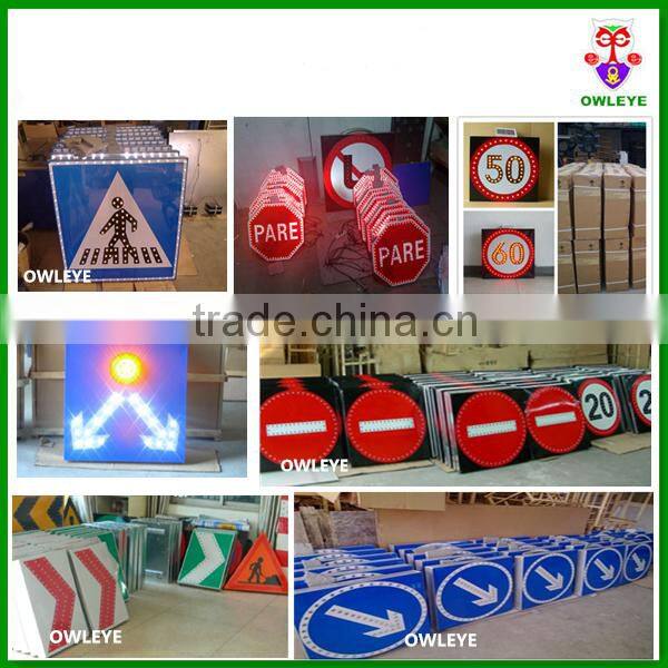 Crosswalk LED Solar Traffic Blinkers Supplier China