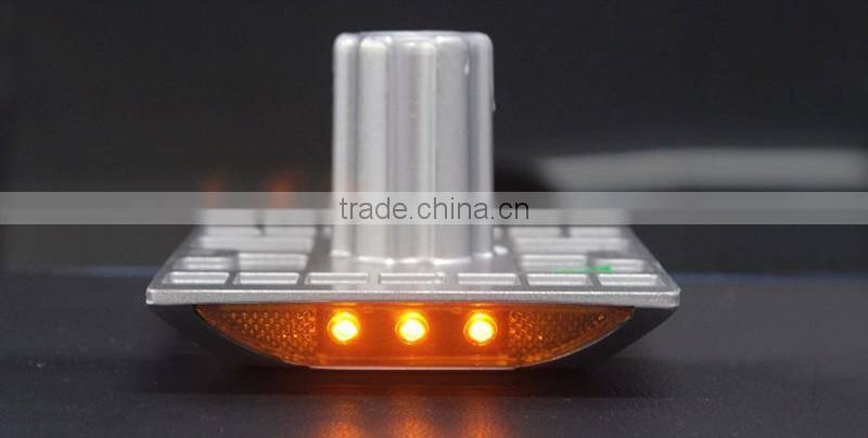 Landscape Garden Solar Powered Yellow Light Raised Pavement Maker Road Stud