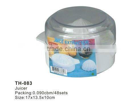Plastic juicer extractor