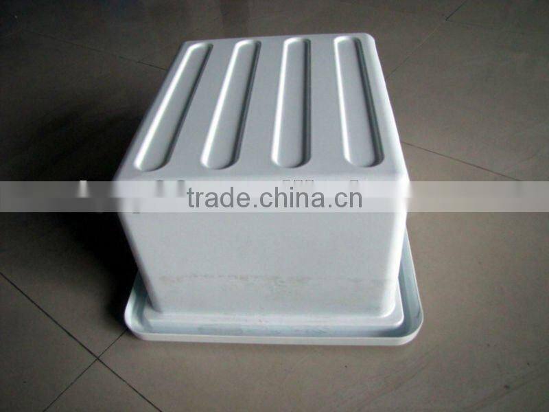 Hot forming vacuum suction plastic receptacle