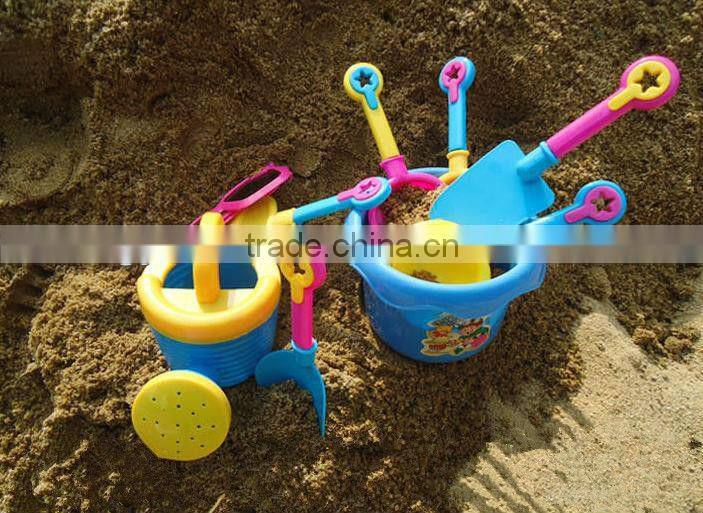 2015 outdoor most fashionable plastic sand beach toys in summer for kids