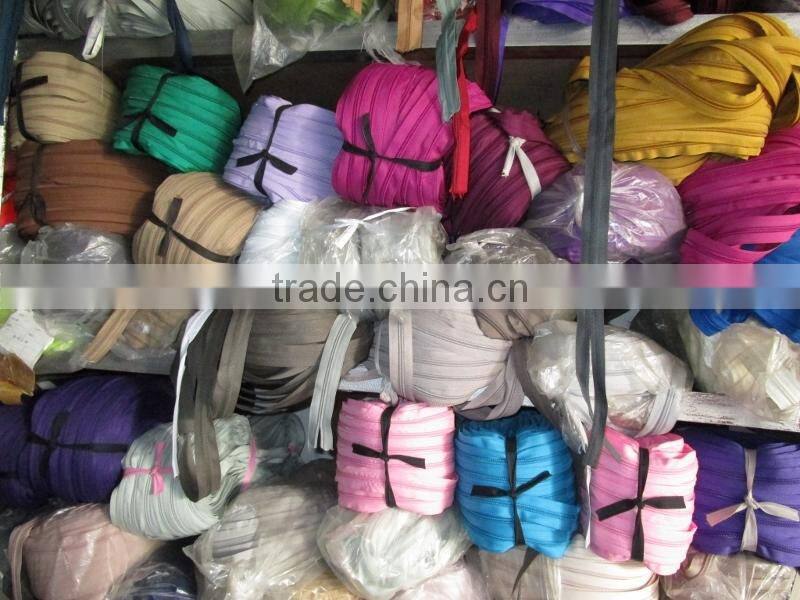 Nylon zipper stocklot, nylon long chain stocklot for sale