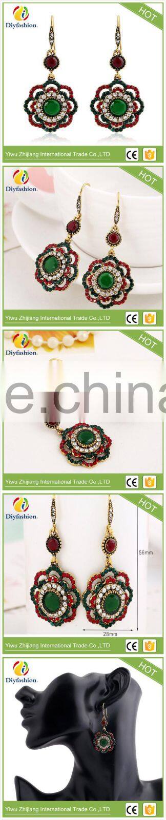 2017 latest fashion Bohemia hollow out flowers stud earrings