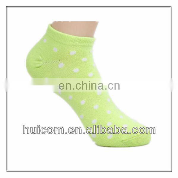 anti slip ankle socks with dots style