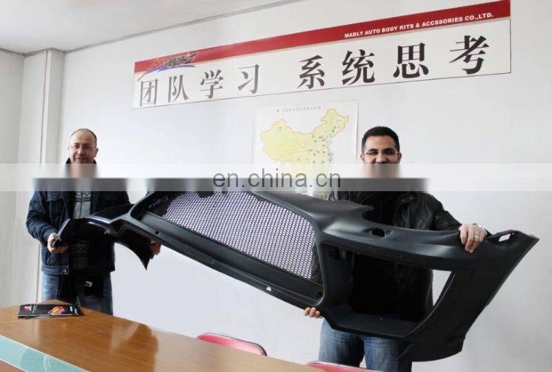 PU and Carbon body kit for Porsche Cayenne 958 body kits for Cayenne 958 TURBO body kits M style With 6 Exhaust 2011-2014 Year