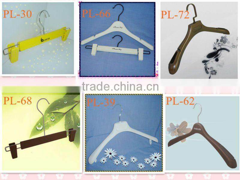 PL-29 clothes hanger wholesale and ps plastic hanger with bar