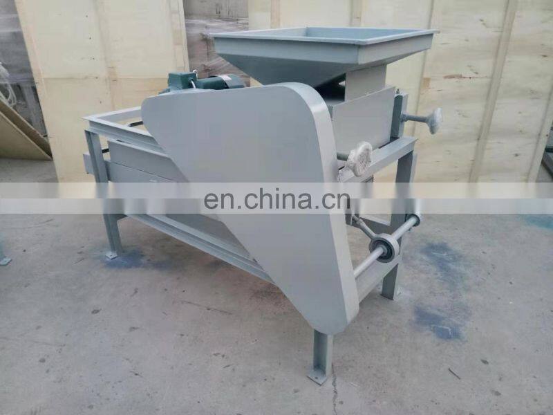 Hot sale 1000kg/h automatic almond nuts shelling machine breaking machine
