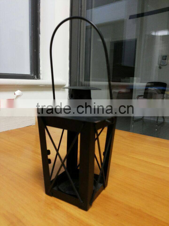 Indoor outdoor Garden /Decorative classic metal candle Lantern Candy can be held in