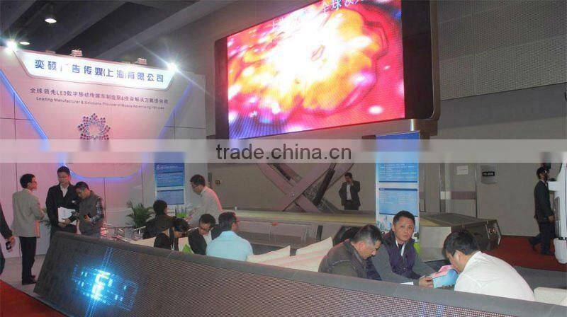 YEESO Classic Vehicle Mobile Commercial Trailer YES-T12 Full Color LED Mobile Billboards