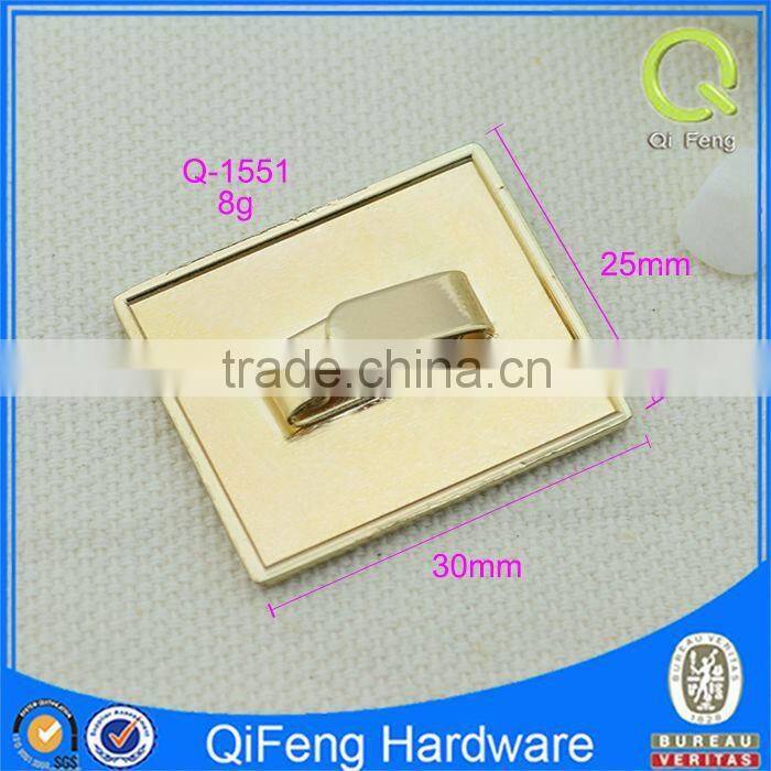 Q-1551 custom metal plate for handbags gold fancy logo tag