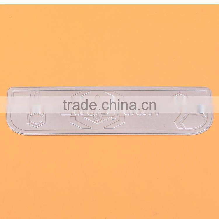 Low MOQ cheap factory price aluminum logo custom shape metal tag