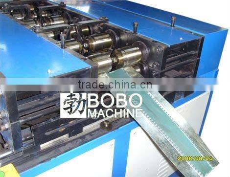 Air duct flexible connection forming machine