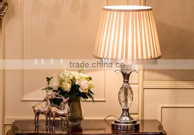 Concise design clear K9 crystal lamp body metal bottom table lamp