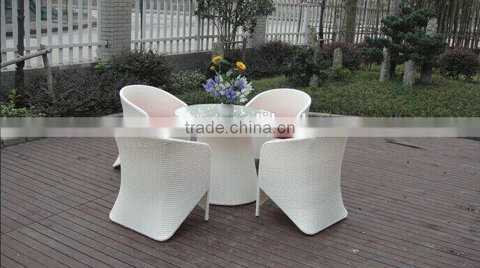 Rattan coffee shop tables and chairs
