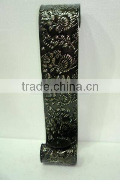 Wall- mounted iron candle holder