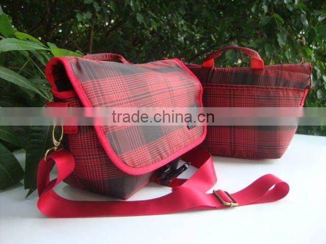 2016 New red and black Waterproof Nylon cross body bag cheap Camera Bag manufacturer camera tote bag