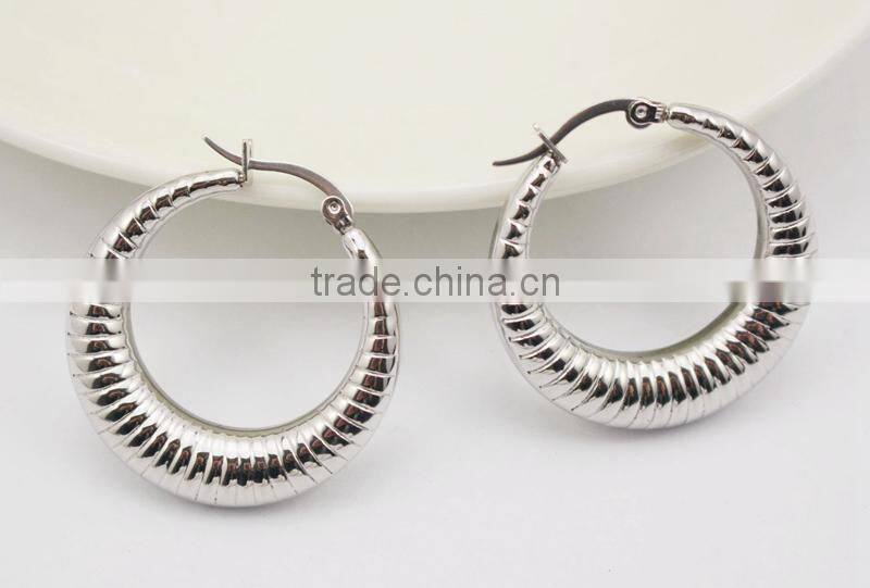 2016 New Summer Style Female Popular Europe Hot sale Fashion New Women's/Girl's Earrings hoop Jewelry one pair Bijoux Brinco