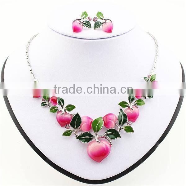 Cheap europe brand statement necklace and resin earring jewelry set peach fruit for girl