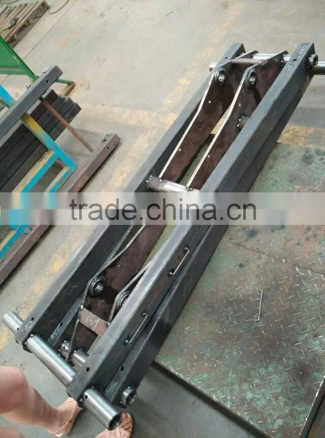 Long excavator boom and arm