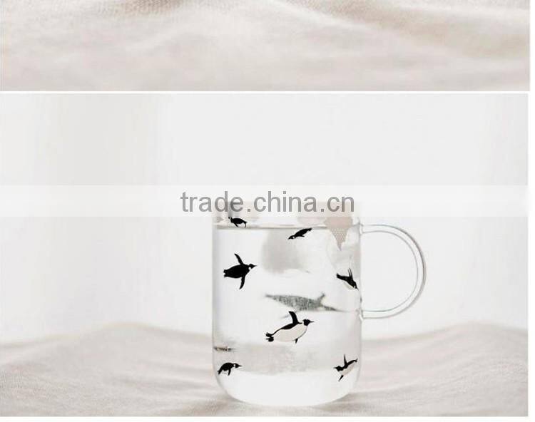 New design Christmas gift polar pattern glass polar bear penguin cup
