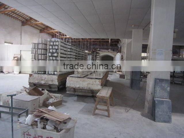 Eco-friendly Chinese style ceramic teapot with iron handle