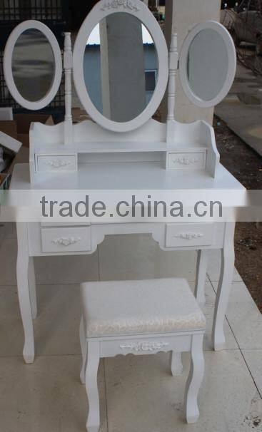 Bedroom Dressing Table with 3 movable mirrors /Schminktisch mit Hocker