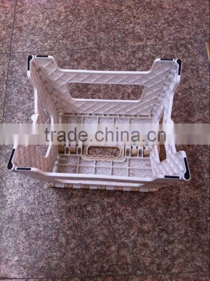 Popular sturdy plastic folding step stool in kitchen