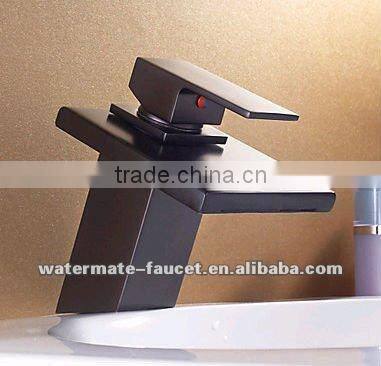 single handle bathroom vessel deck faucet in oil rubbed bronze