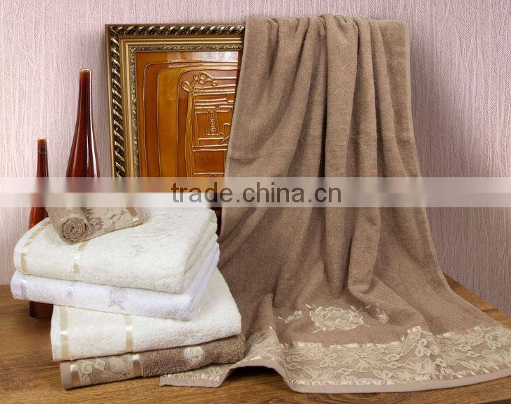 towels set with lace and embroidery