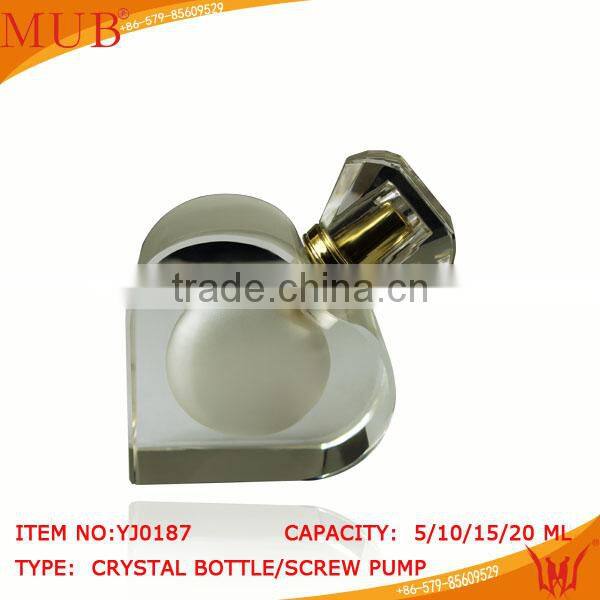 TOP10 OEM FACTORY New Design hot sale crystal love perfume bottle 20ML