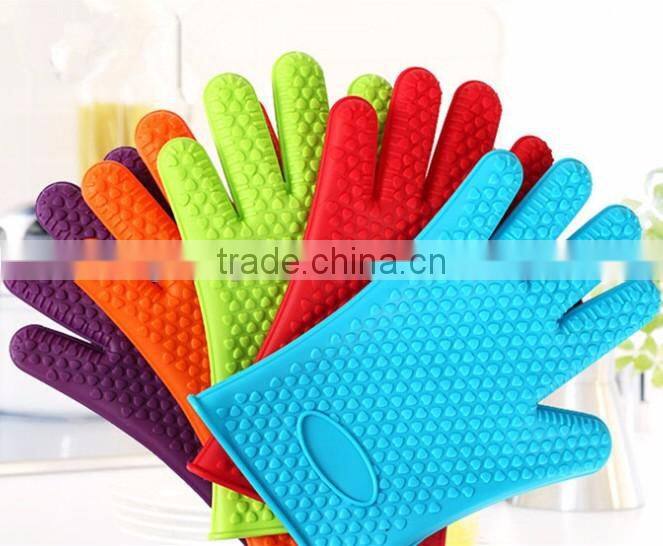 Silicone BBQ Grilling Gloves, heated waterpro of gloves with five fingers