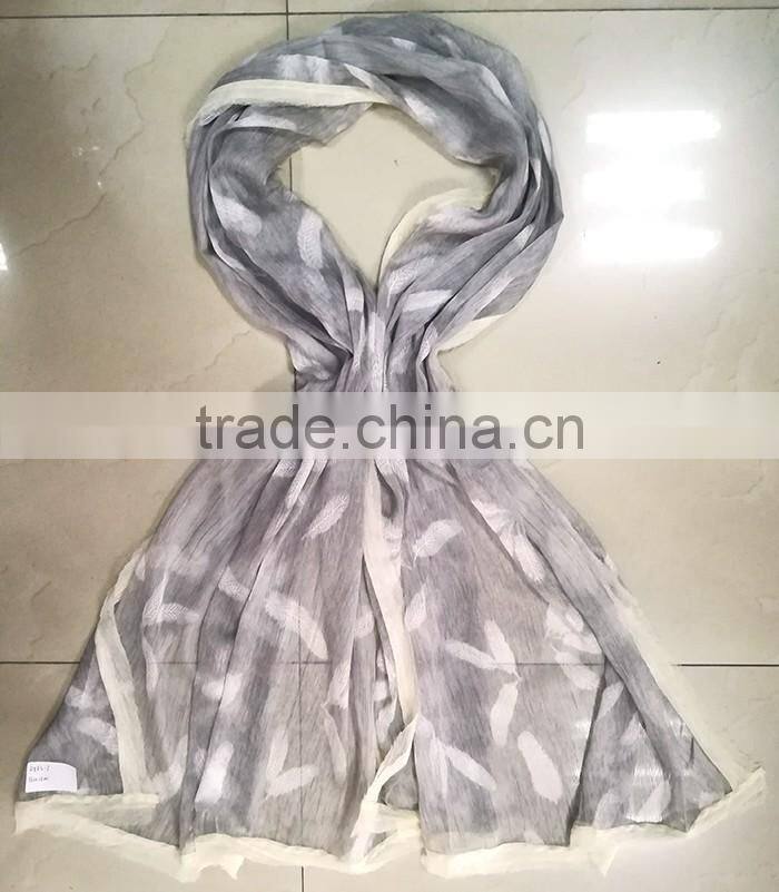 High quality fashionable digital print feather muslim hijab silk scarf