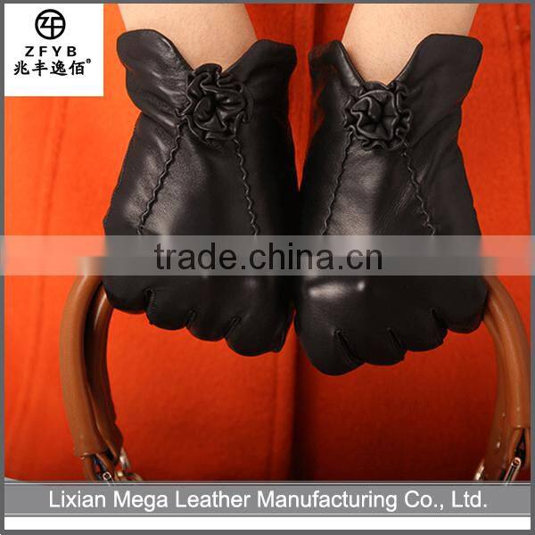 China new design popular Ladies Sheepskin Leather Glove